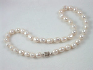 Perfectly Potato Pearl Necklace 224a